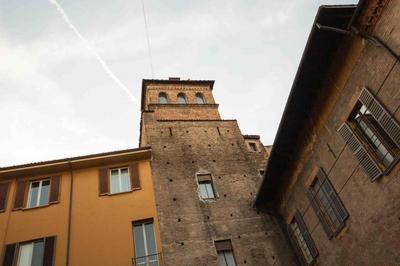 Welcome To La Casa di Sandro [Under the Towers]
