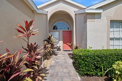Blue Heron House! Cozy home with heated pool and pool toys! Water view out back!