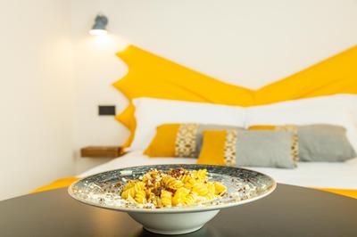 IKNOS Accommodation