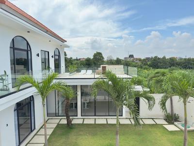 Nomad Mansion by Elevate Property Group