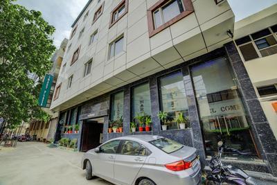 Hotel Smart Plaza-Near Delhi Airport