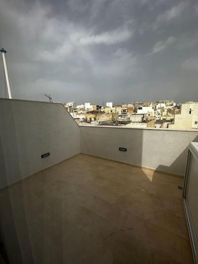 Duplex Penthouse in Gzira Sleeps 6