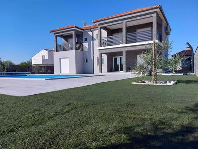 Villa Ela with heated pool
