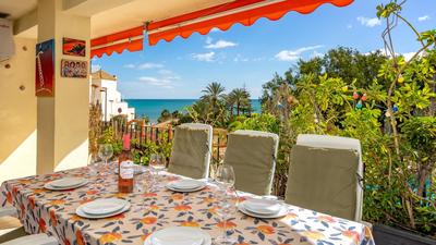 Fuengirola Seaside Bliss: 3 BR with a View