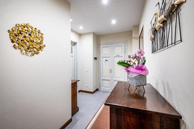 THREE APARTMENTS Via Roma