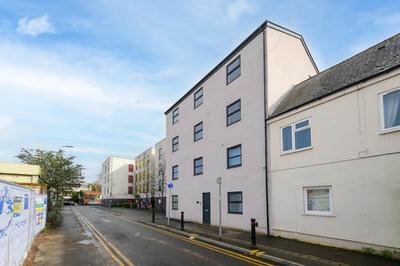 Benjamin Suite - Modern 3BR Apartment with Parking & WIFI