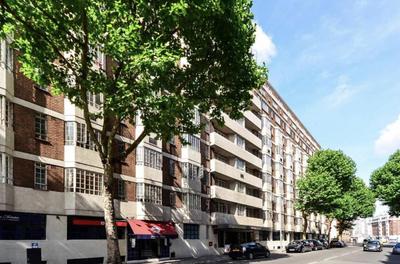 Chelsea Flat 10 mins Harrods with Gym and Air Con