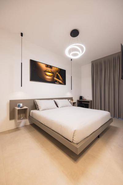 Luxury Station Suite