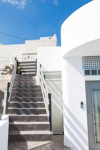 The Grand Cave House of Santorini