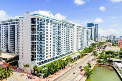 Oceanview 1 Hotel & Homes 1 Bedroom 1 and Half Bathrooms Luxe Condo with Balcony