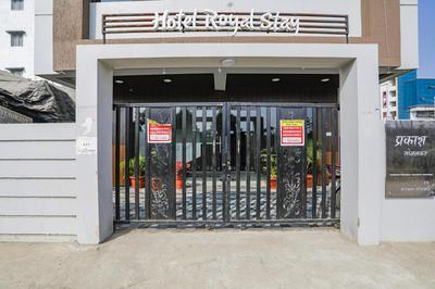 FabHotel Royal Stay - Beltarodi