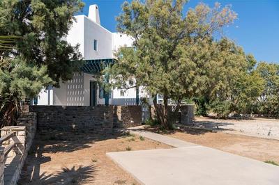 Beachside House in Naousa