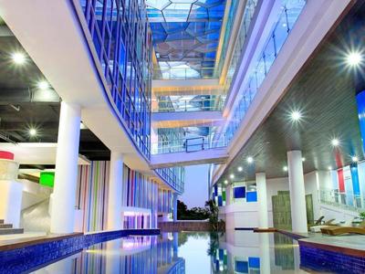 Berry Glee Thematic Hotel