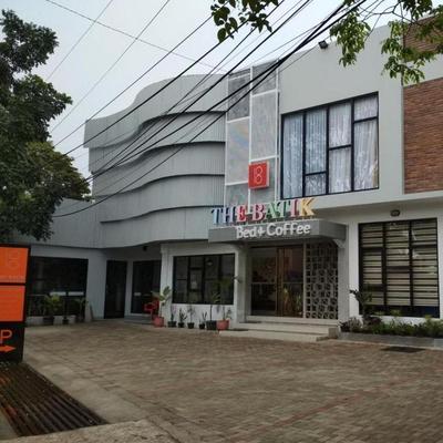 The Batik Bed And Coffee Bandung