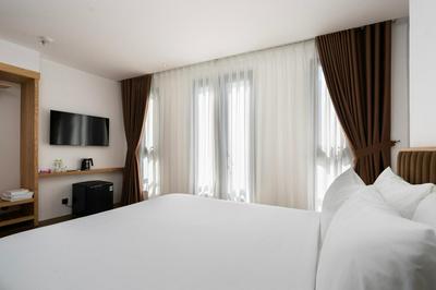 Haven Hut Dawn Hotel