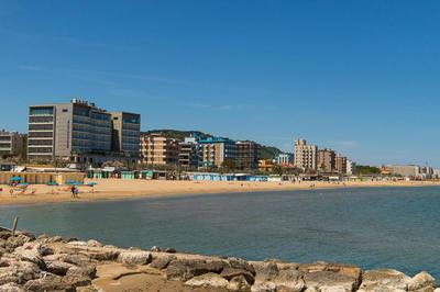 Zara D'Amare a Pesaro 10 metri dalla spiaggia by Yohome