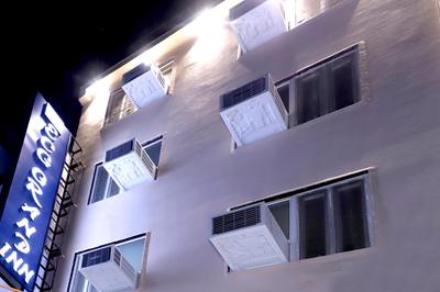 Hotel ECG Grand Inn-Near Delhi IGI Airport