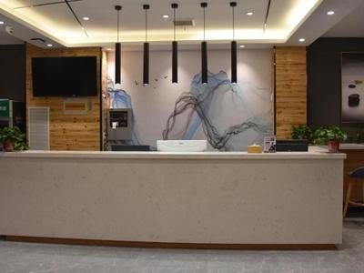 Shell Hotel Kaifeng Jin'an Road Bianxihu Wanda Plaza