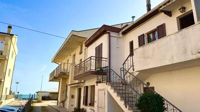 Trilocale centro Marcelli fronte mare - M223
