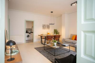 SingularStays Marti 13