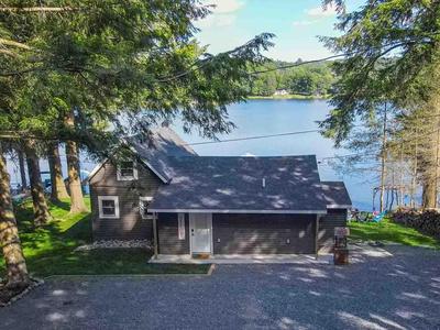 Modern Lake Retreat, Sleeps 8, 5 min to Colgate