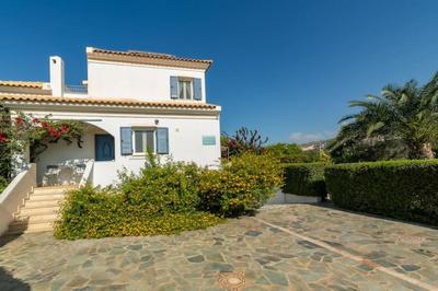 Villa Zephyros, 7 minute walk to Eglina Beach
