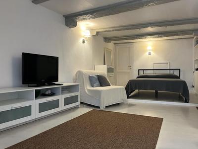 Torta studio apartment