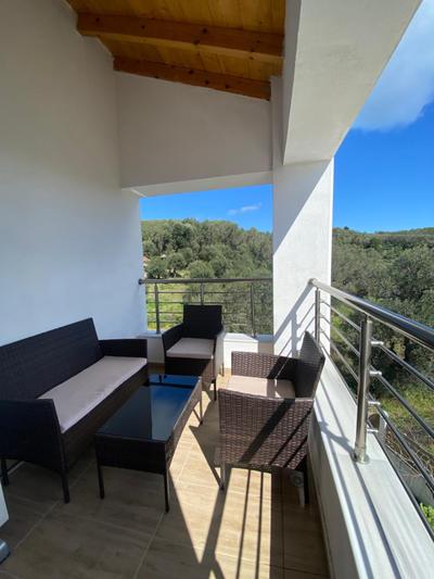 Theo apartment with Balcony