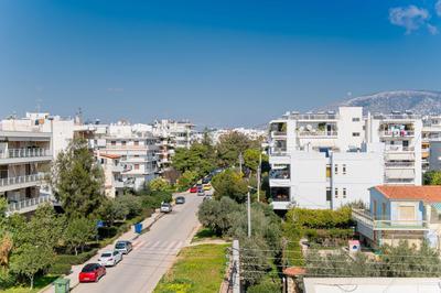 Artsy Spacious Cozy Apartment in Glyfada Center