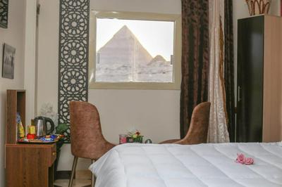 Solimar pyramids view inn
