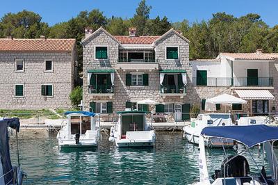 Villa Columba - 4 Star Deluxe Apartments