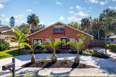 Villa Bella! Amazing pool home with cabana just minutes from downtown!