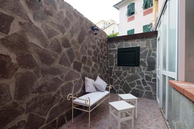Fezzano / Portovenere Stilish double rooms with sea view, balcony or small courtyard