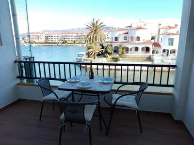 Apartament 3 persones amb piscina comunitaria Terrassa amb vistes canal i Llac St Maurici