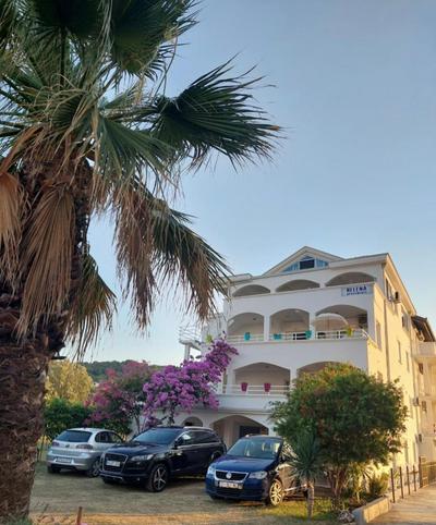 Helena Apartments