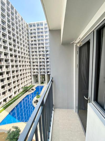 ClaySky Staycation S2T1-Cozy & Homey 1BR Apartment near MOA facing Pool with Own Parking with Netflix, HBO Max YouTube Premium & up to 200mbps Wifi