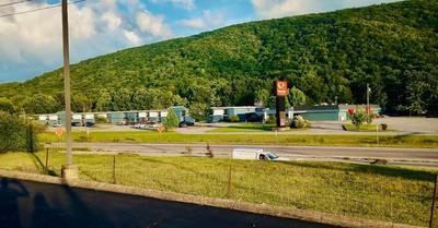 Econo Lodge Inn & Suites Norton - Wise South
