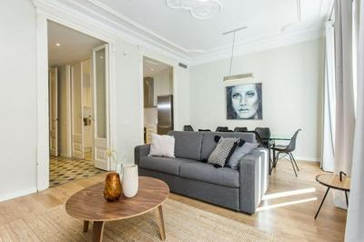 The Collection Barcelona - 4bedroom apart with balcony in Las Ramblas 1 1