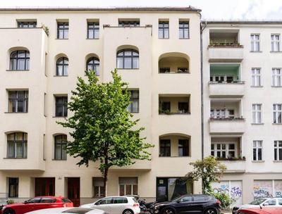 Modern 2 Bedroom Apartment in Berlin Schöneberg