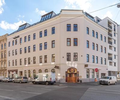 10 min walk to Schonbrunn l Deluxe Suite