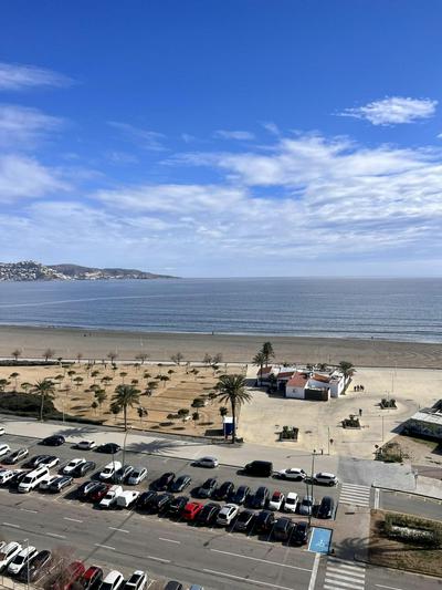Apartamento de una habitación con vistas al mar
