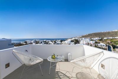 Breathtaking 6 Bed in Platis Gialos