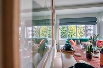 First Floor - Stylish 3 Bedroom Apartment