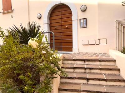 Gioiello Deco nel Centro Storico