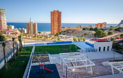 SAKURA LUXURY Poniente Beach