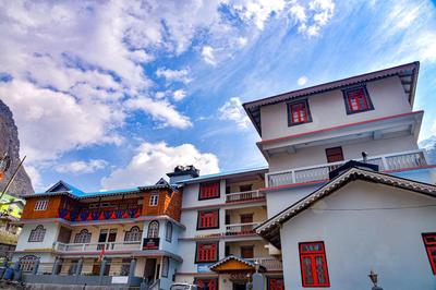 Rufina Royal Lachung