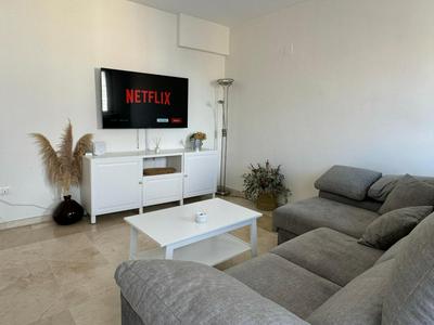 Dúplex céntrico con terraza y parking gratuito