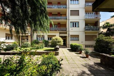 PN2-Train station, one bedroom flat 2 to 4 guests