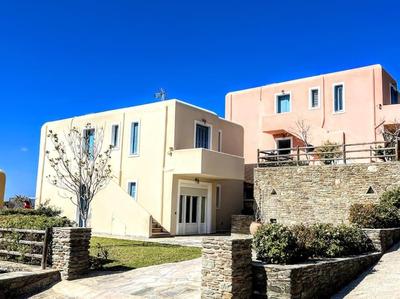 Grand Blue Terrace - Island house by Hostandros