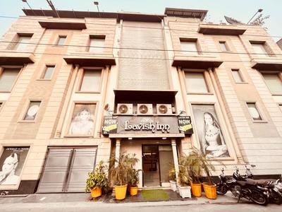 Qotel Signature Lavish Inn Rajouri Garden